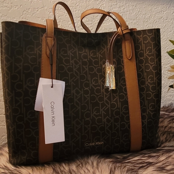 Calvin klein - Picture 2 of 9